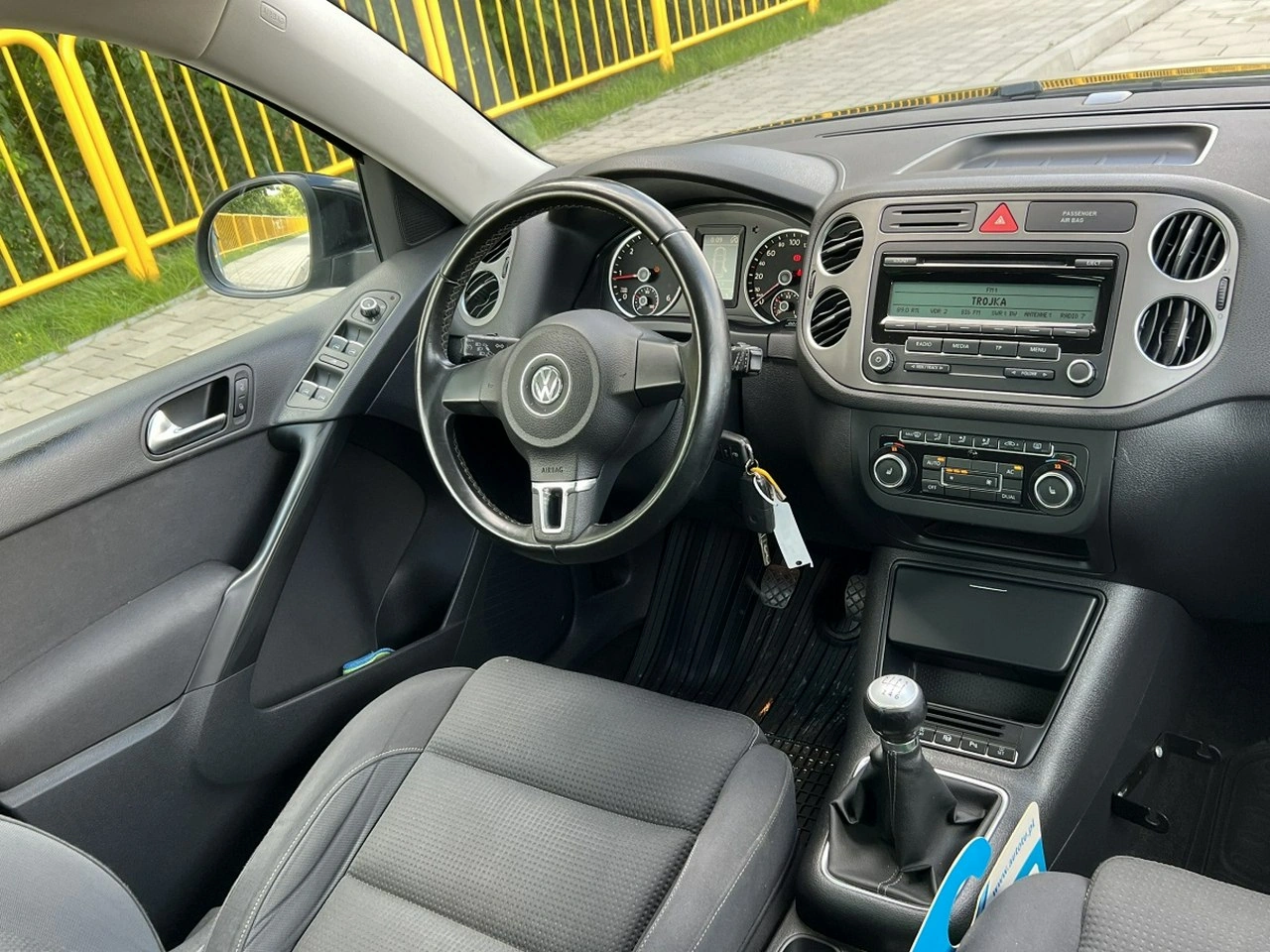 Volkswagen Tiguan - Zdjęcie 8