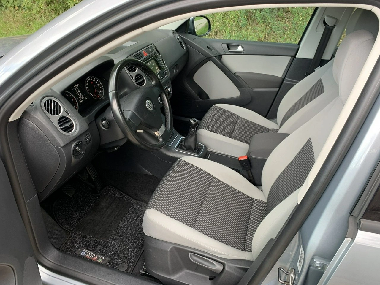 Volkswagen Tiguan - Zdjęcie 9