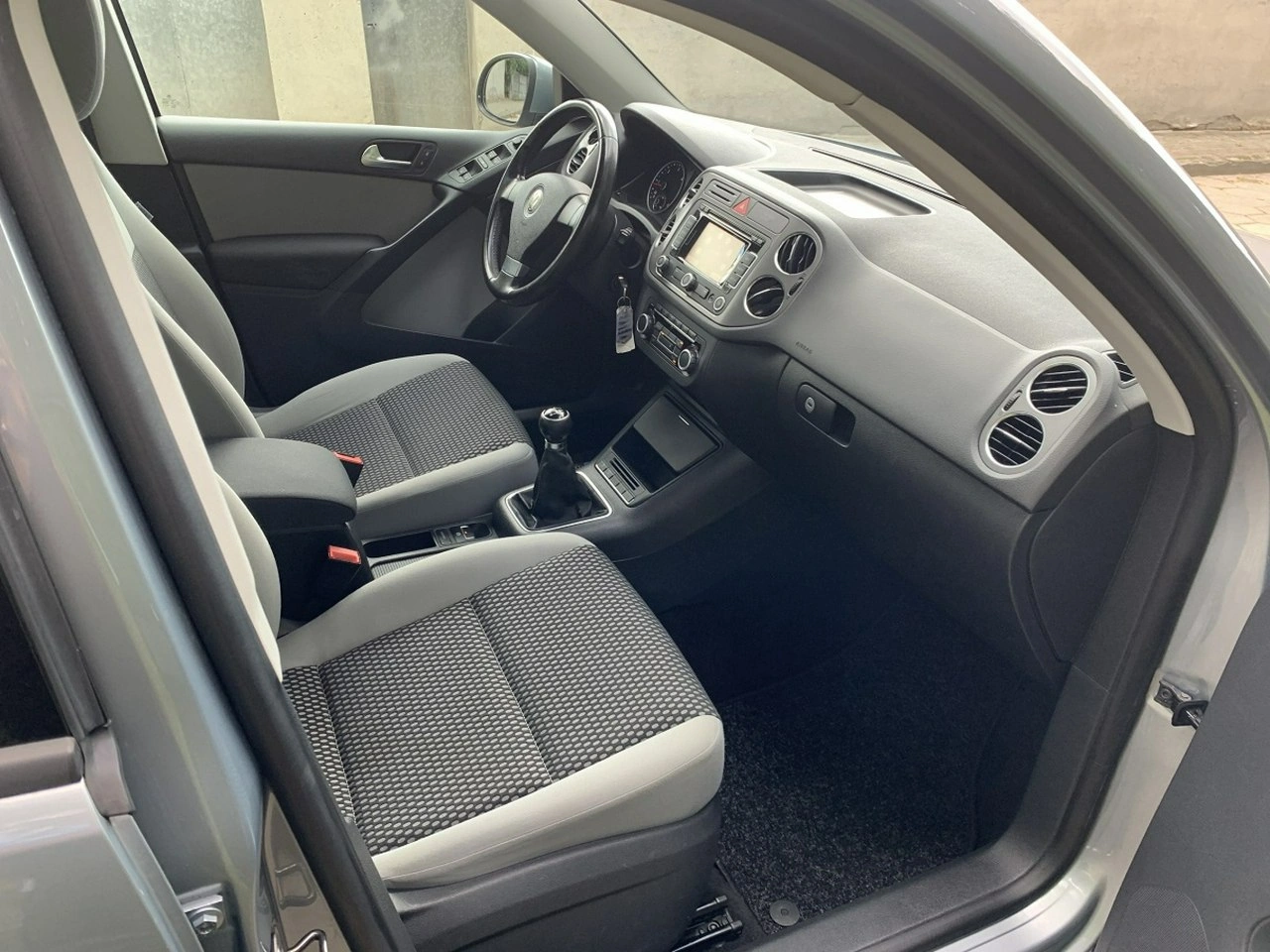 Volkswagen Tiguan - Zdjęcie 6