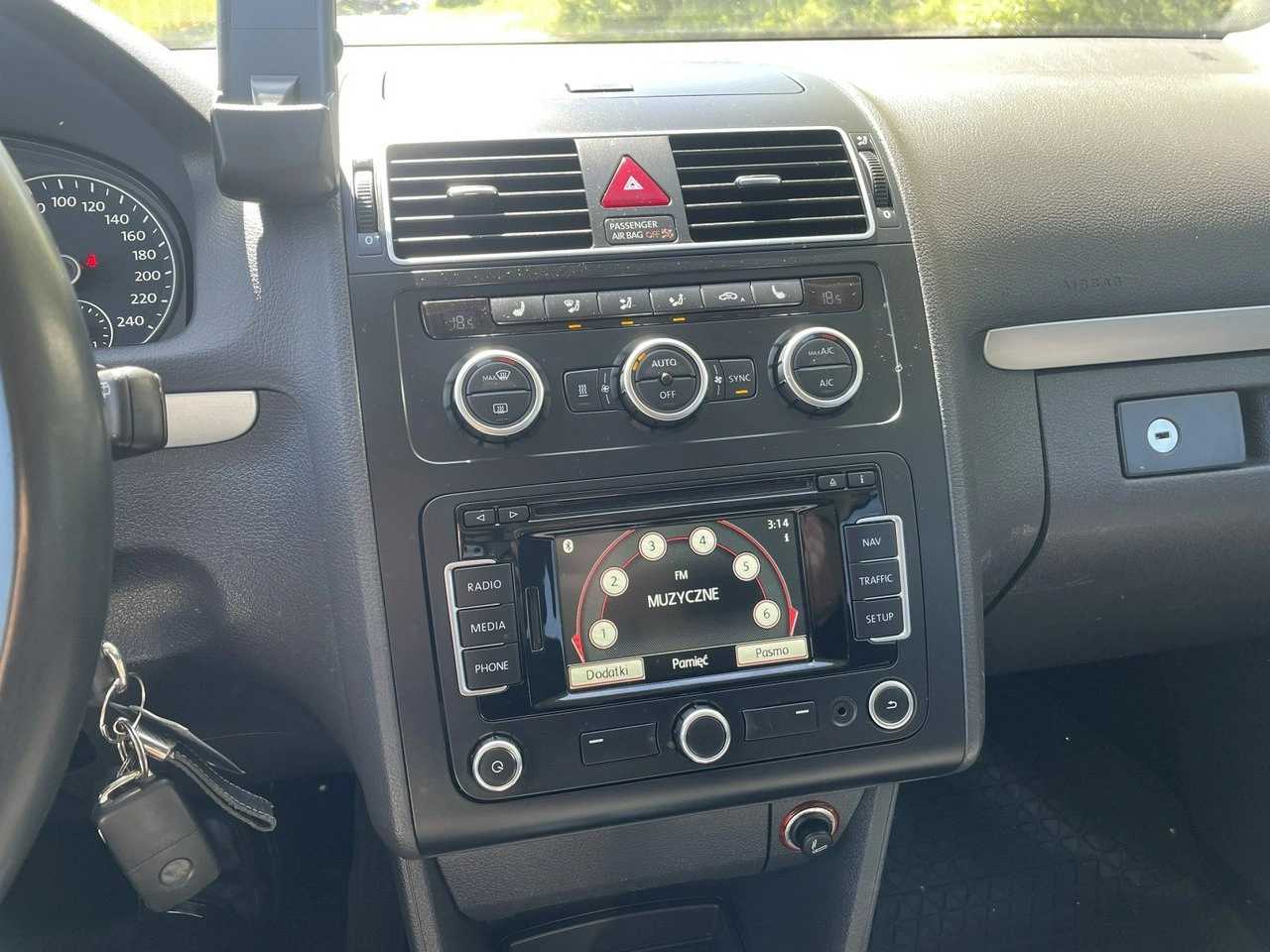 Volkswagen Touran - Zdjęcie 12