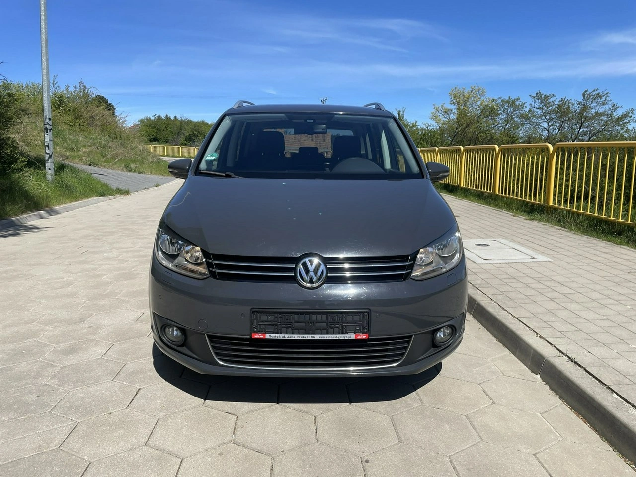 Volkswagen Touran - Zdjęcie 1