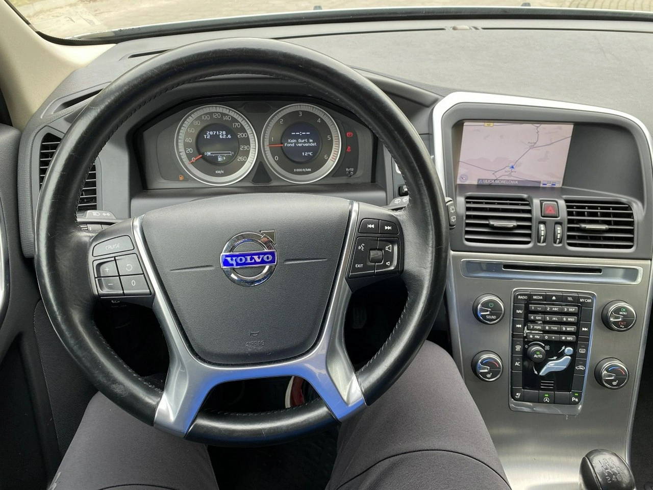 Volvo XC 60 - Zdjęcie 11