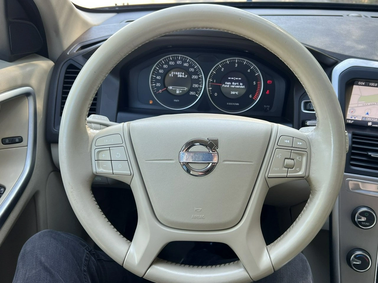Volvo XC 60 - Zdjęcie 11