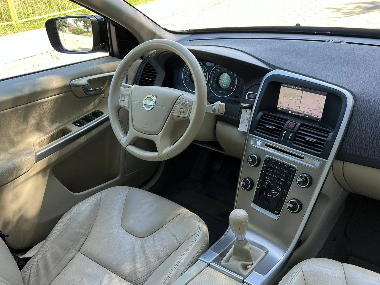 Volvo XC 60 - Zdjęcie 8