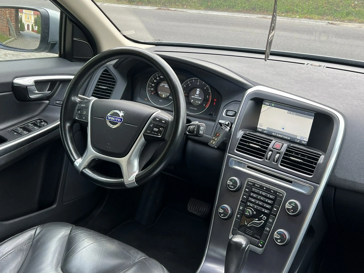 Volvo XC 60 - Zdjęcie 9