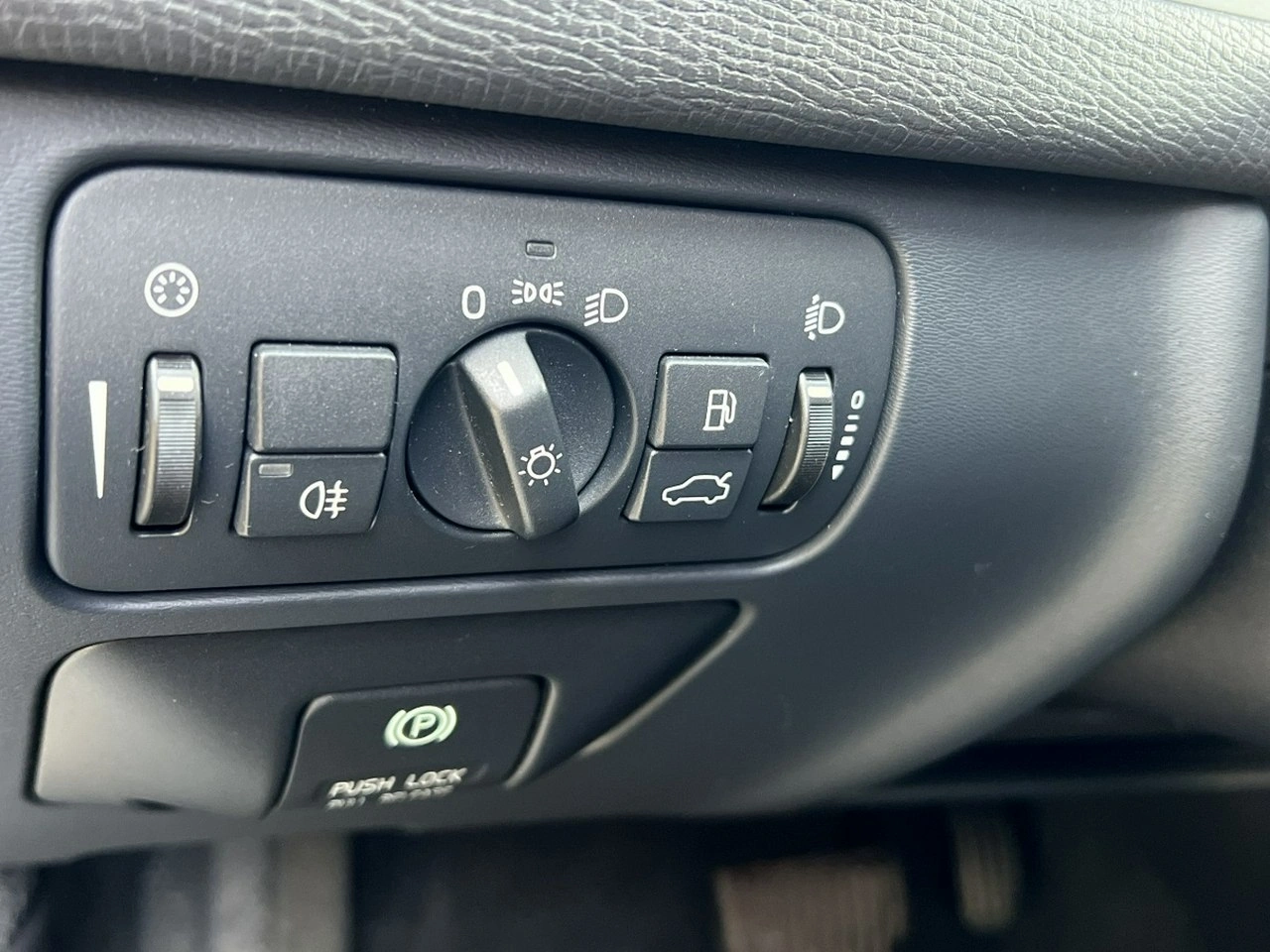 Volvo XC 60 - Zdjęcie 11