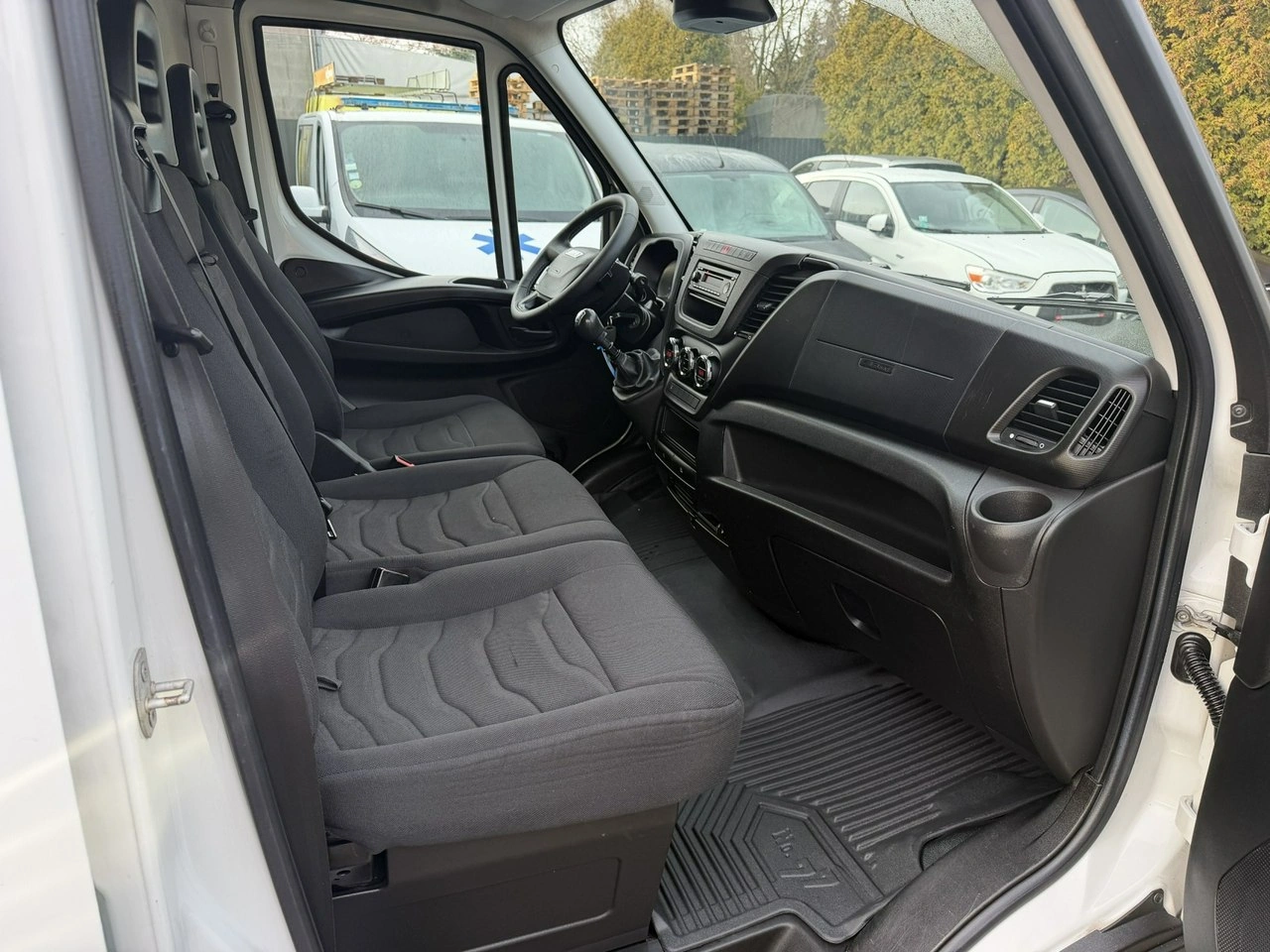 Iveco Daily 35S15 - Zdjęcie 9