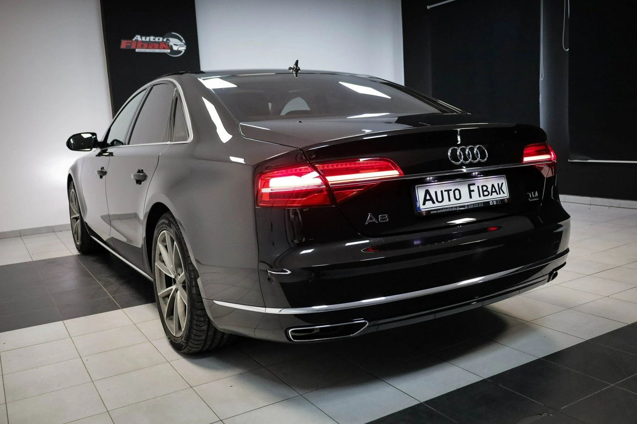 Audi A8 - Zdjęcie 10