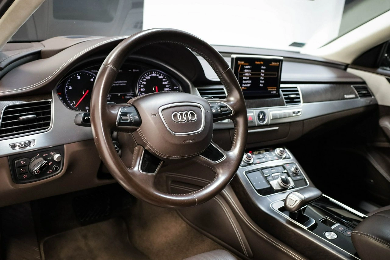 Audi A8 - Zdjęcie 15