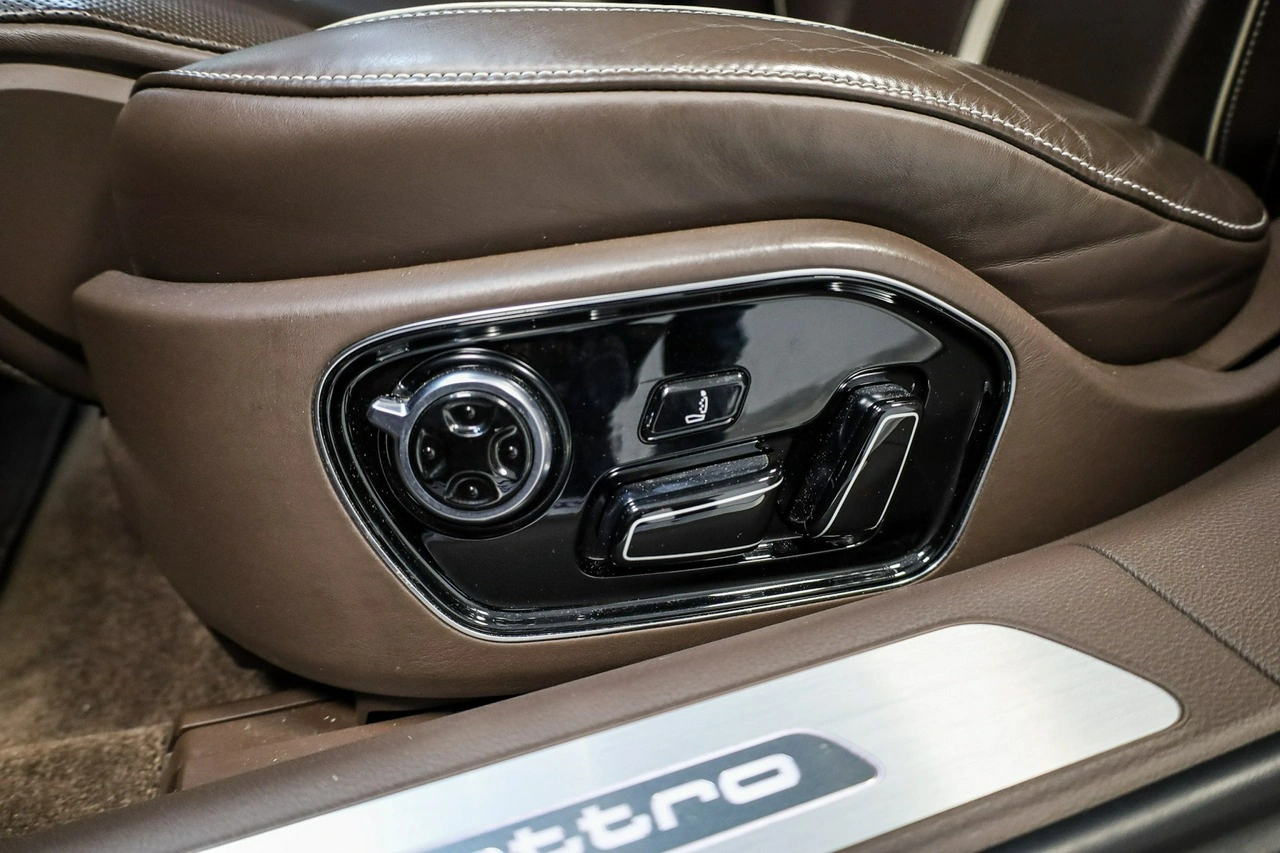 Audi A8 - Zdjęcie 22