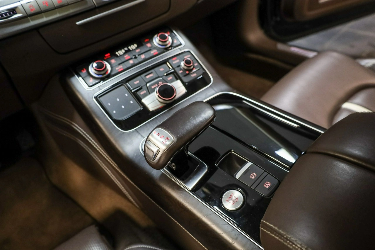 Audi A8 - Zdjęcie 27