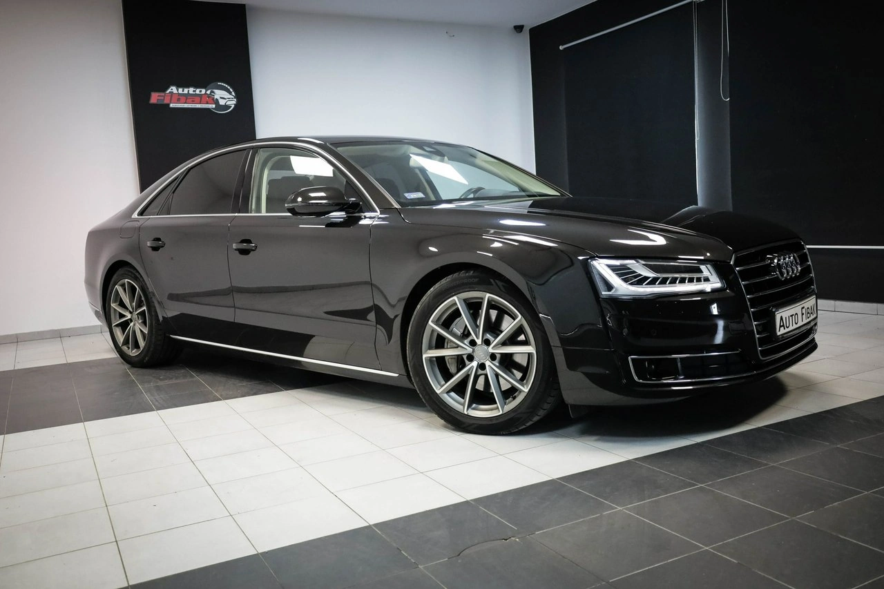 Audi A8 - Zdjęcie 1