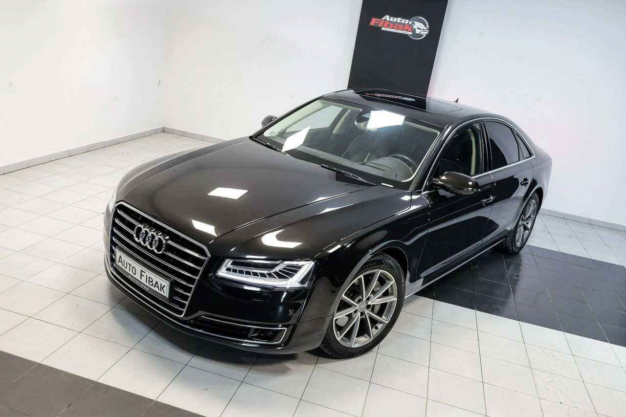 Audi A8 - Zdjęcie 2