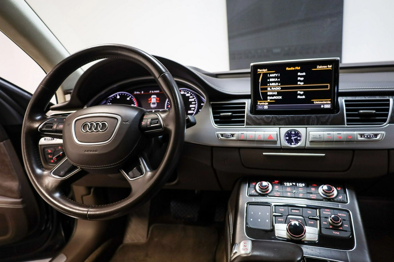 Audi A8 - Zdjęcie 29