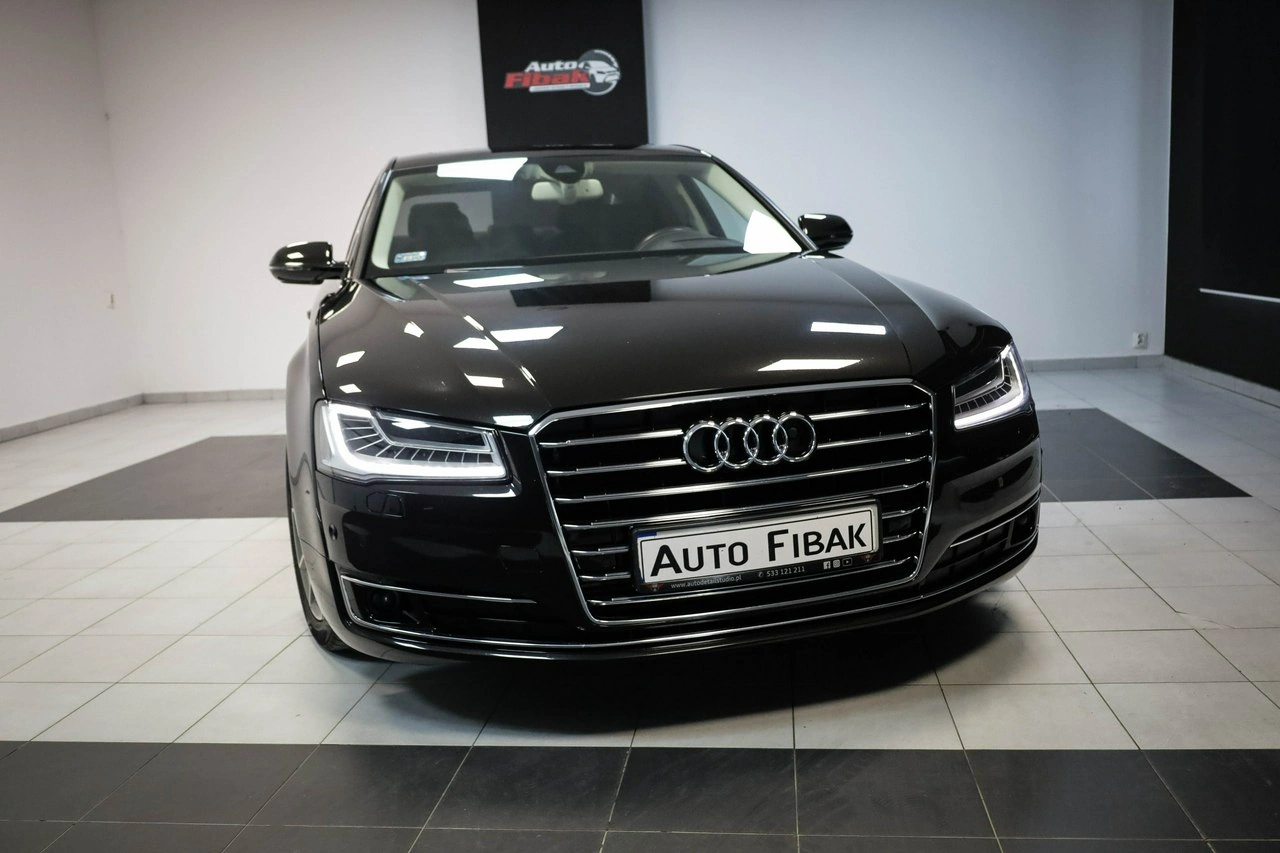 Audi A8 - Zdjęcie 2