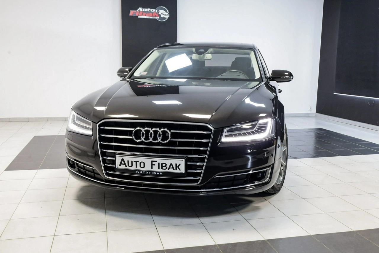 Audi A8 - Zdjęcie 3