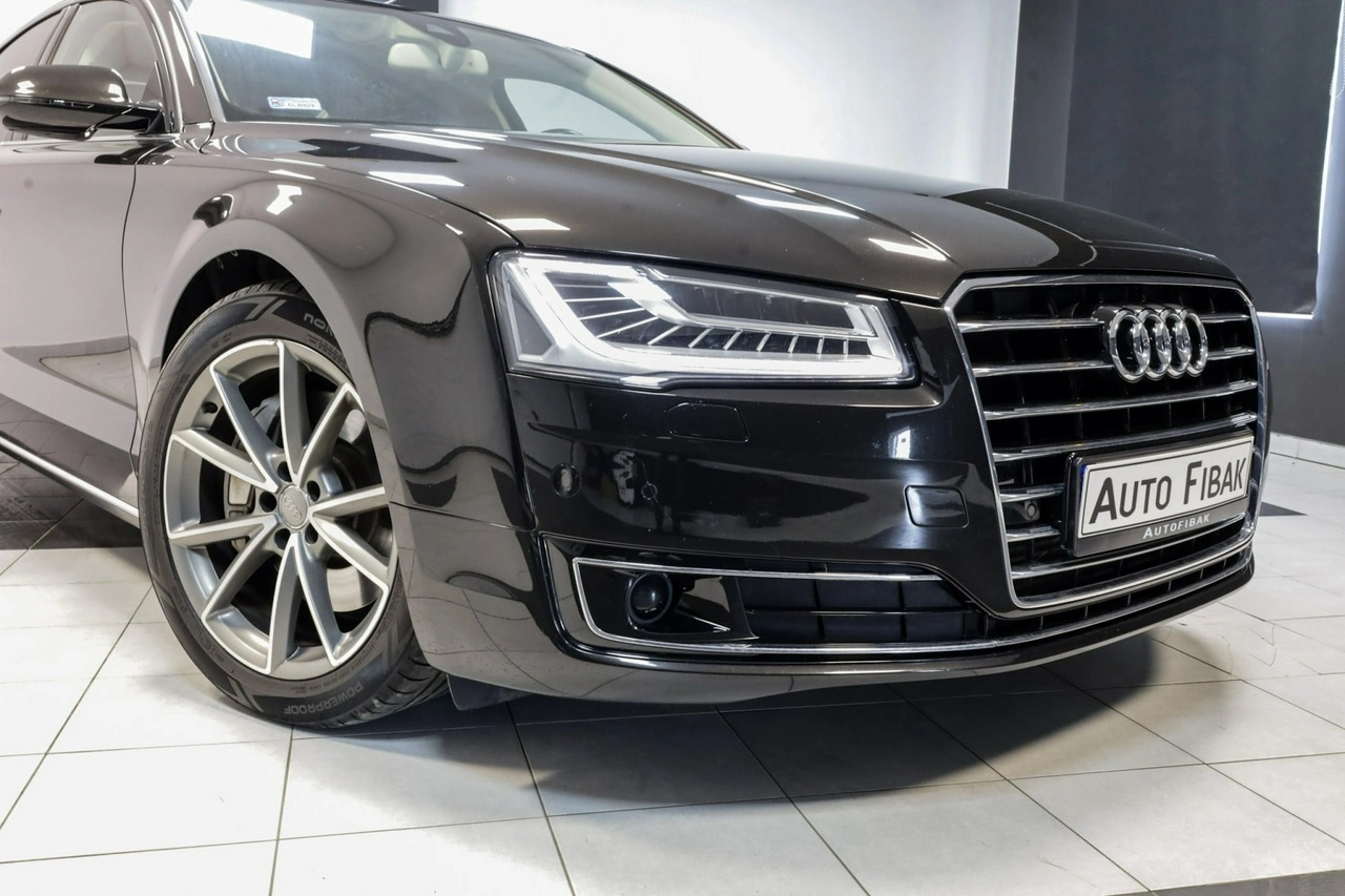 Audi A8 - Zdjęcie 6