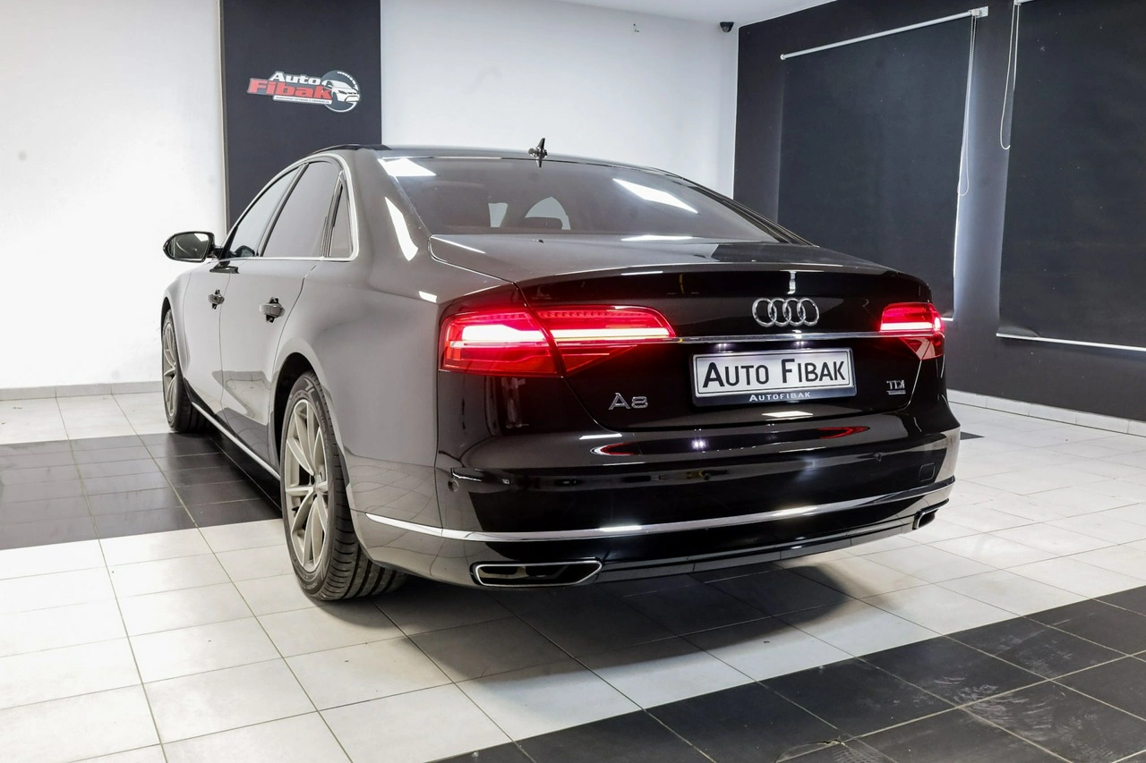 Audi A8 - Zdjęcie 7