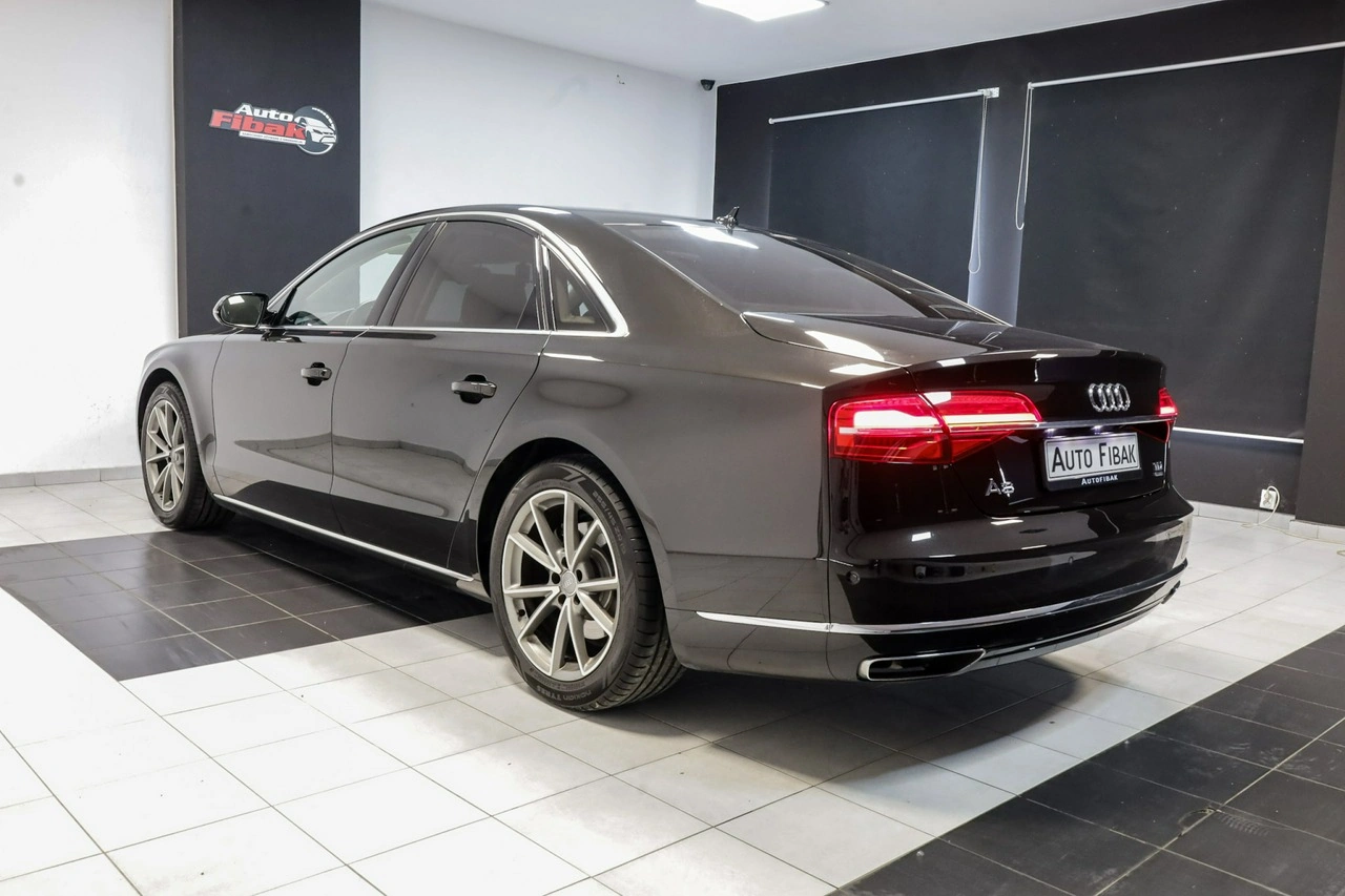 Audi A8 - Zdjęcie 8