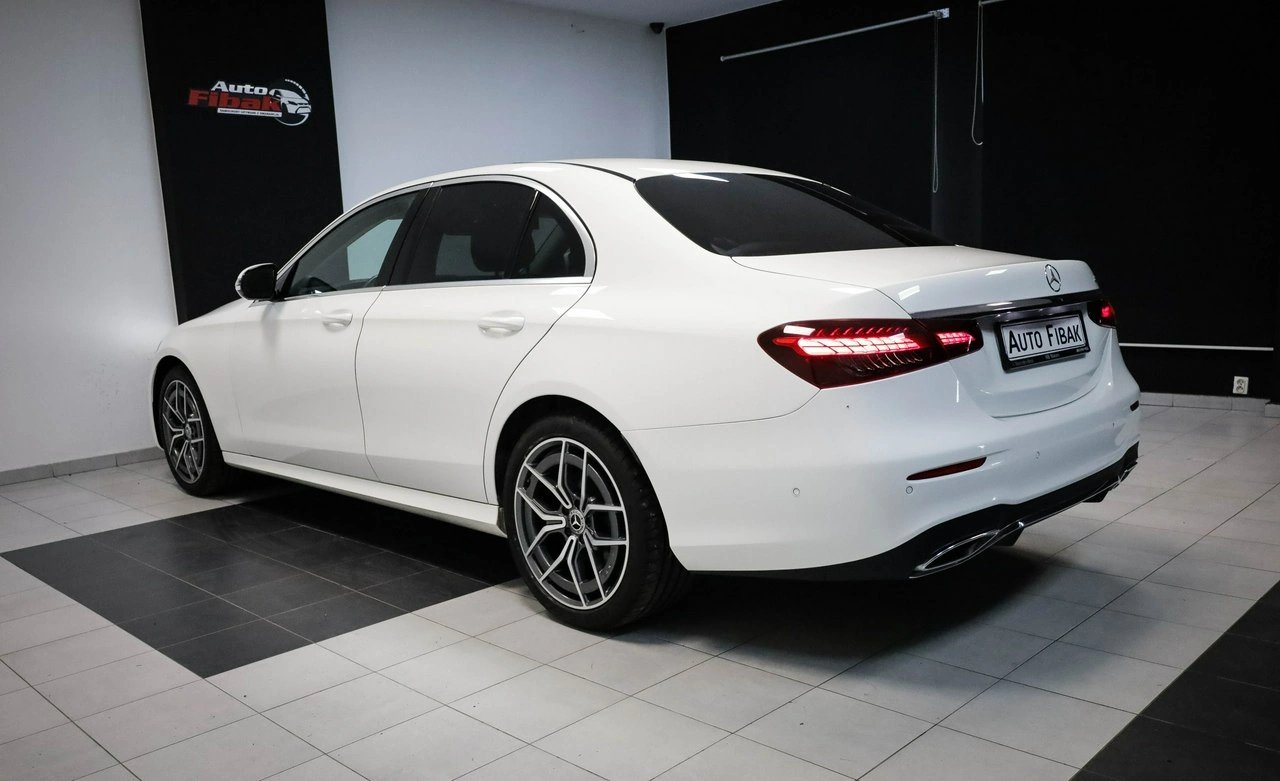 Mercedes E 220 - Zdjęcie 11