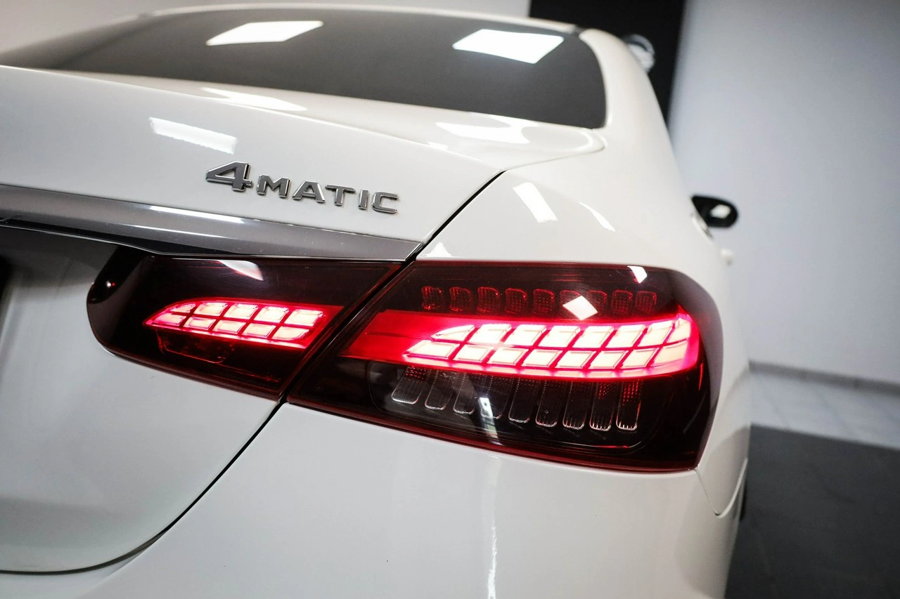 Mercedes E 220 - Zdjęcie 12