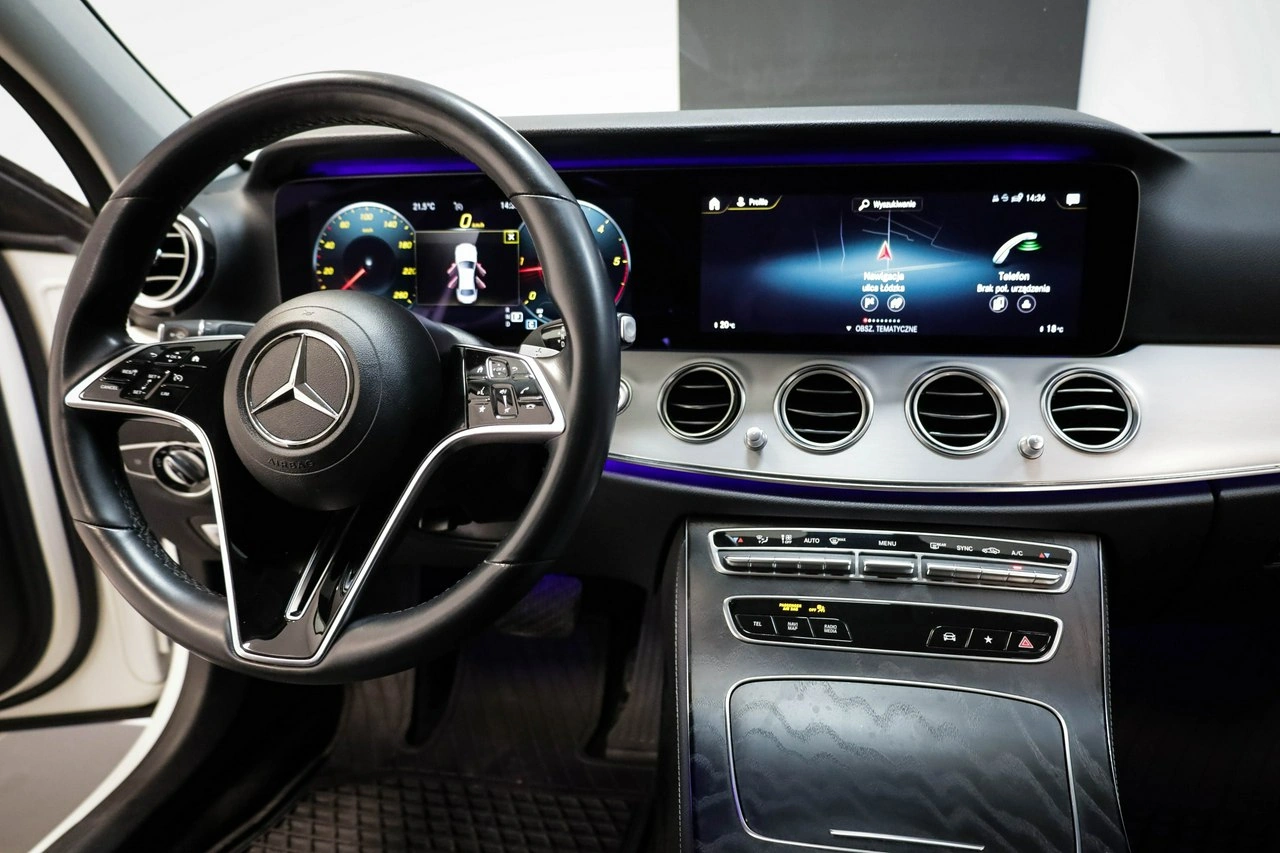 Mercedes E 220 - Zdjęcie 22