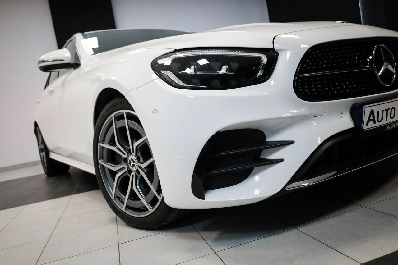 Mercedes E 220 - Zdjęcie 2