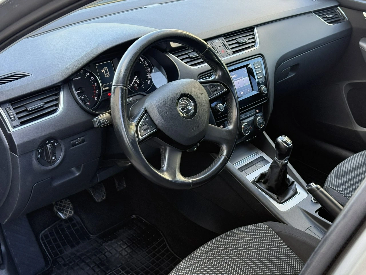Skoda Octavia - Zdjęcie 15