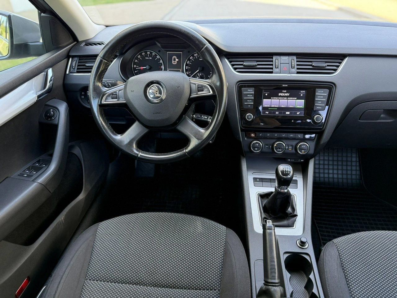 Skoda Octavia - Zdjęcie 16