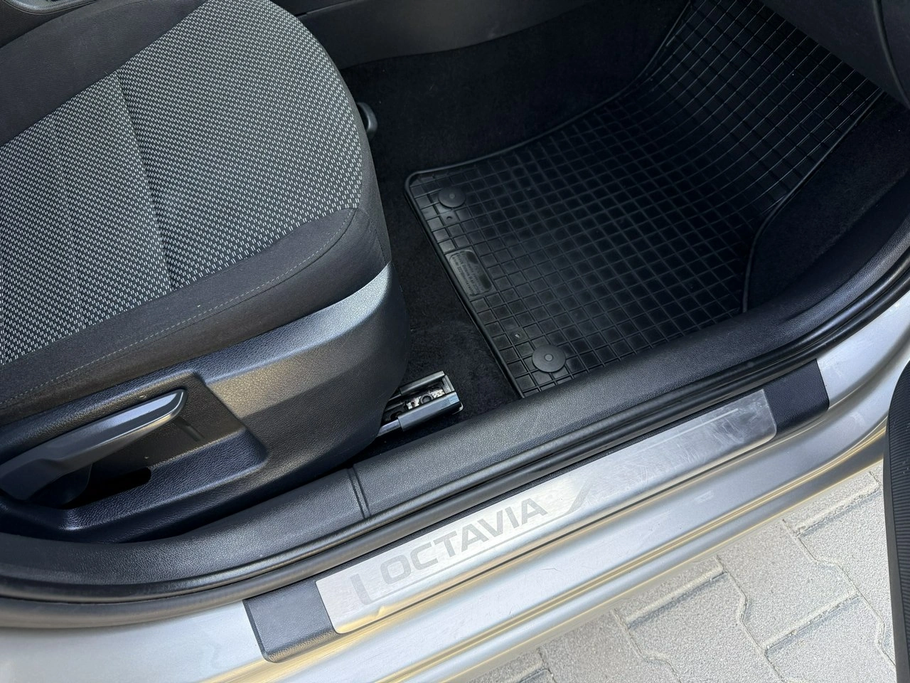 Skoda Octavia - Zdjęcie 8