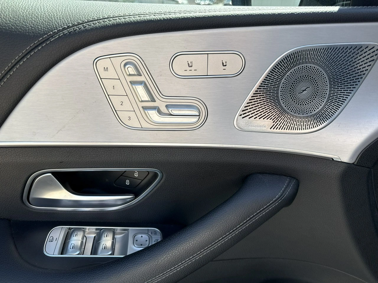 Mercedes GLE 300 - Zdjęcie 12