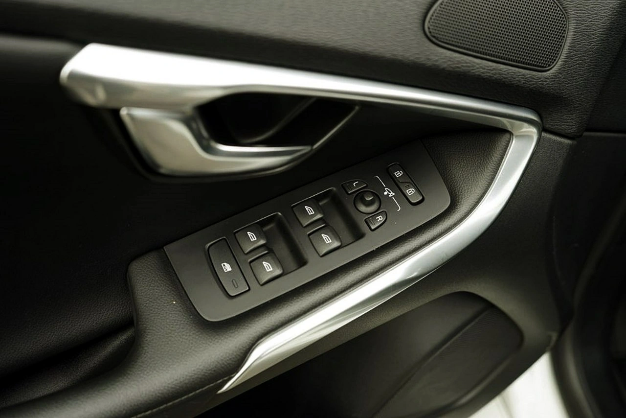 Volvo V40 - Zdjęcie 10