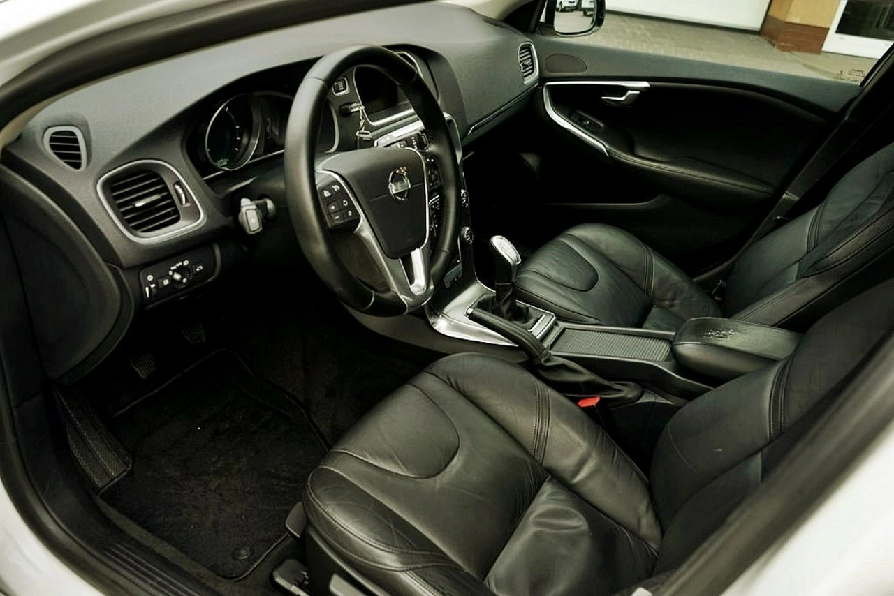 Volvo V40 - Zdjęcie 11