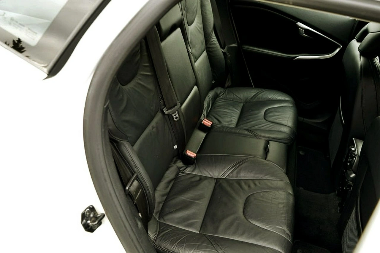 Volvo V40 - Zdjęcie 14