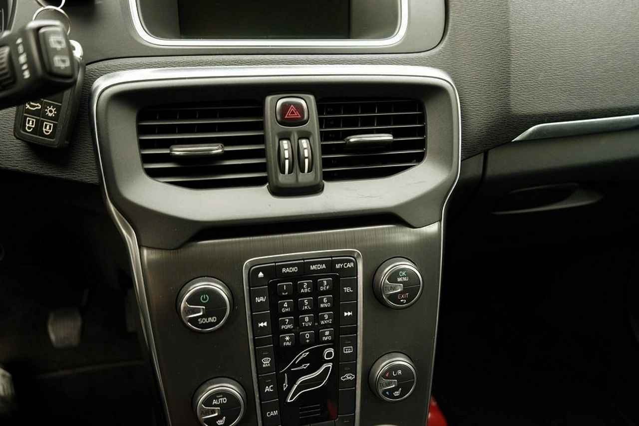Volvo V40 - Zdjęcie 17