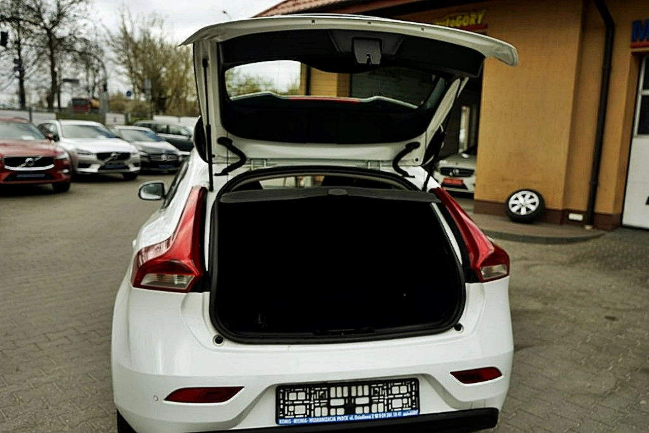Volvo V40 - Zdjęcie 19