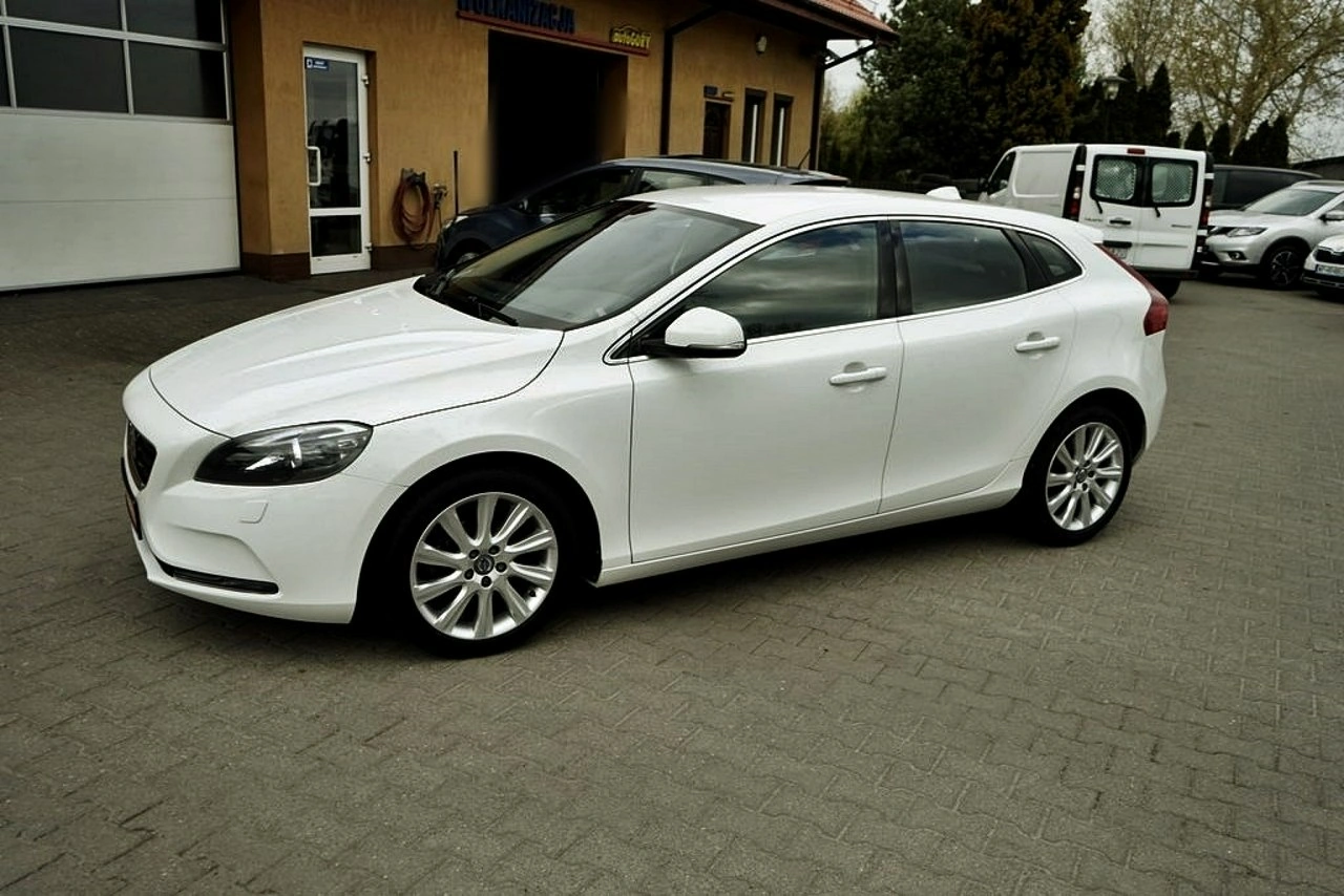 Volvo V40 - Zdjęcie 2
