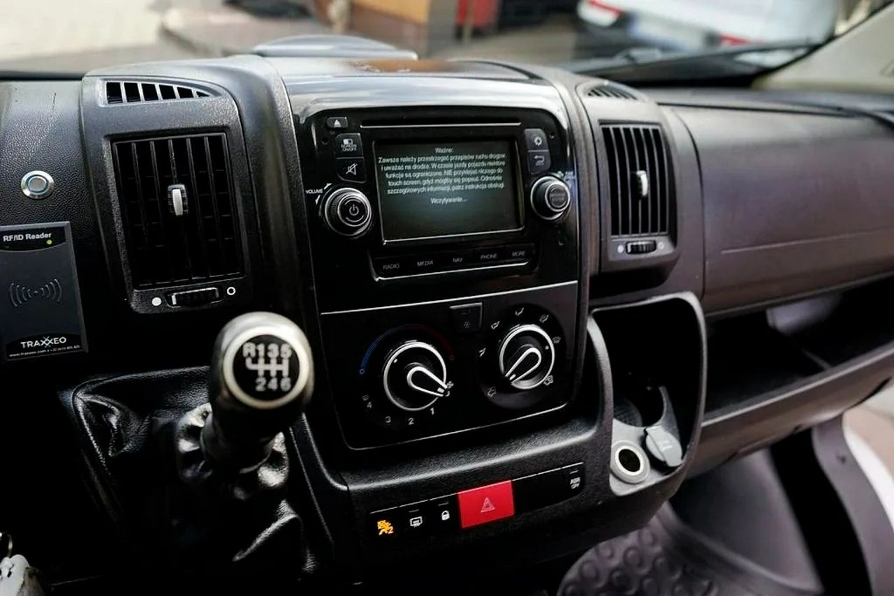 Peugeot Boxer - Zdjęcie 16