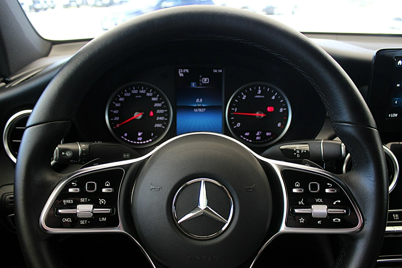 Mercedes GLC 220 - Zdjęcie 13