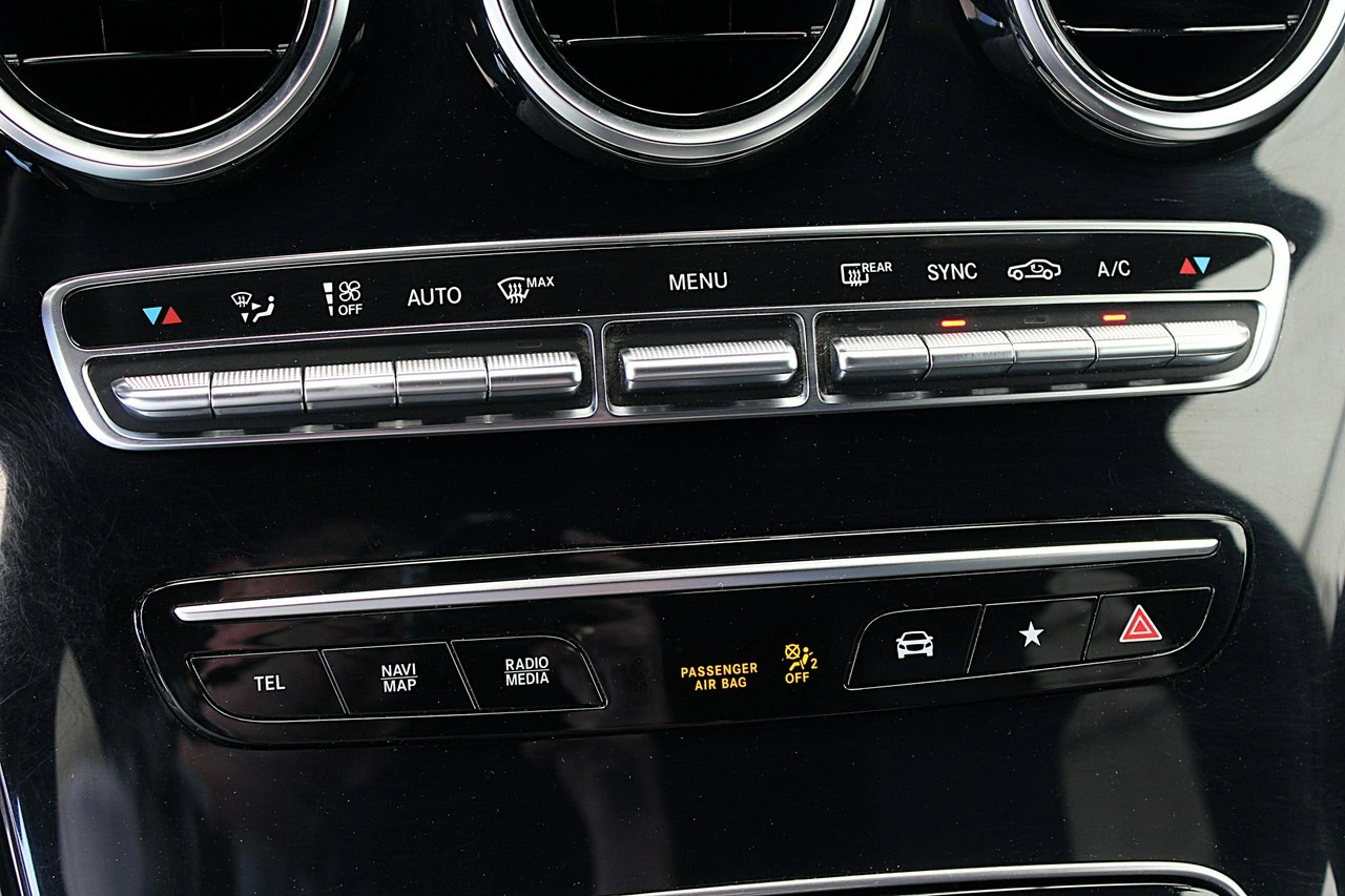 Mercedes GLC 220 - Zdjęcie 17