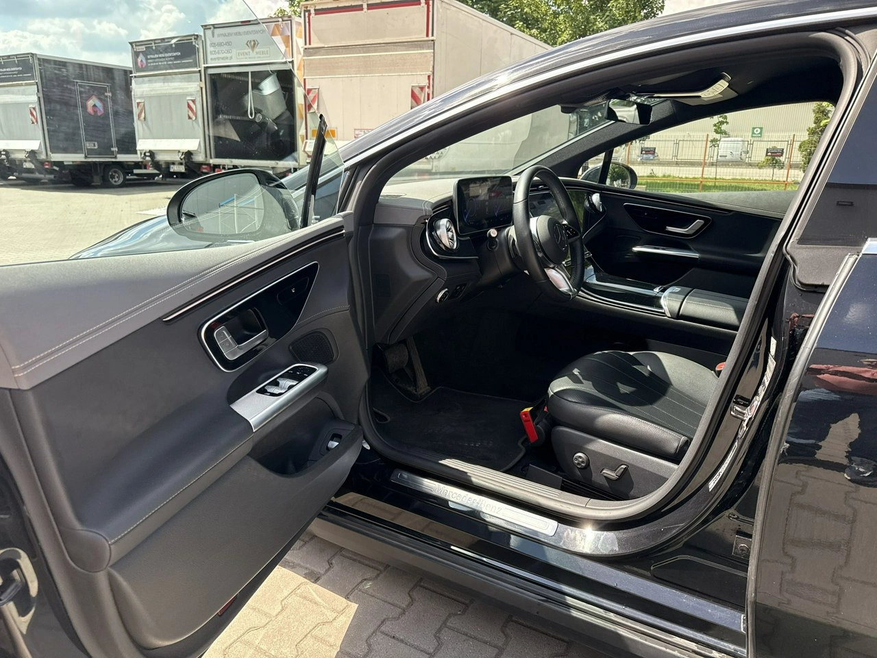 Mercedes EQE - Zdjęcie 9