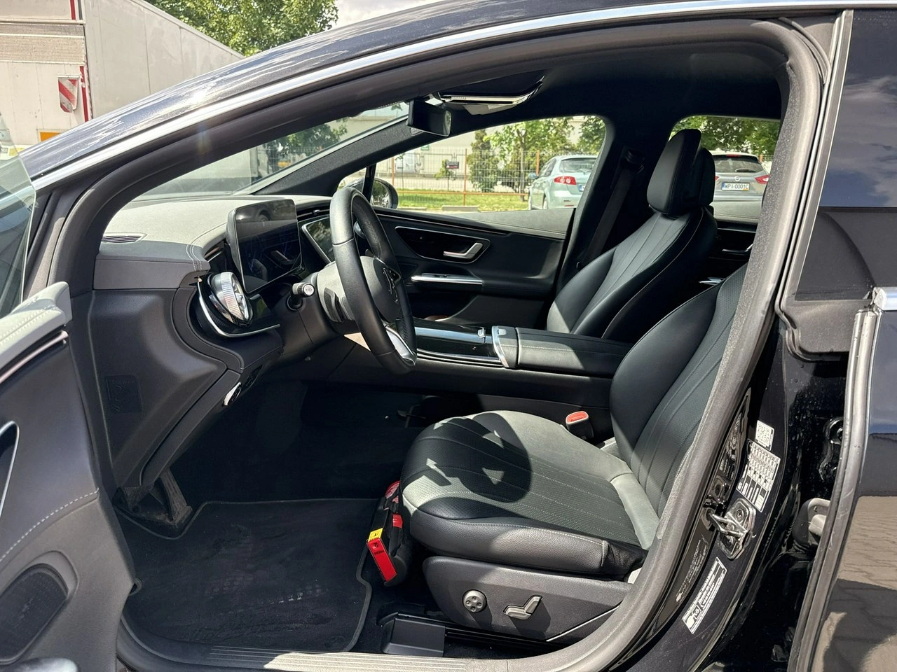 Mercedes EQE - Zdjęcie 10