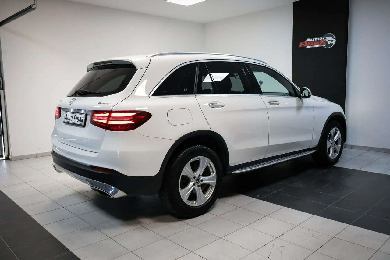 Mercedes GLC 300 - Zdjęcie 13