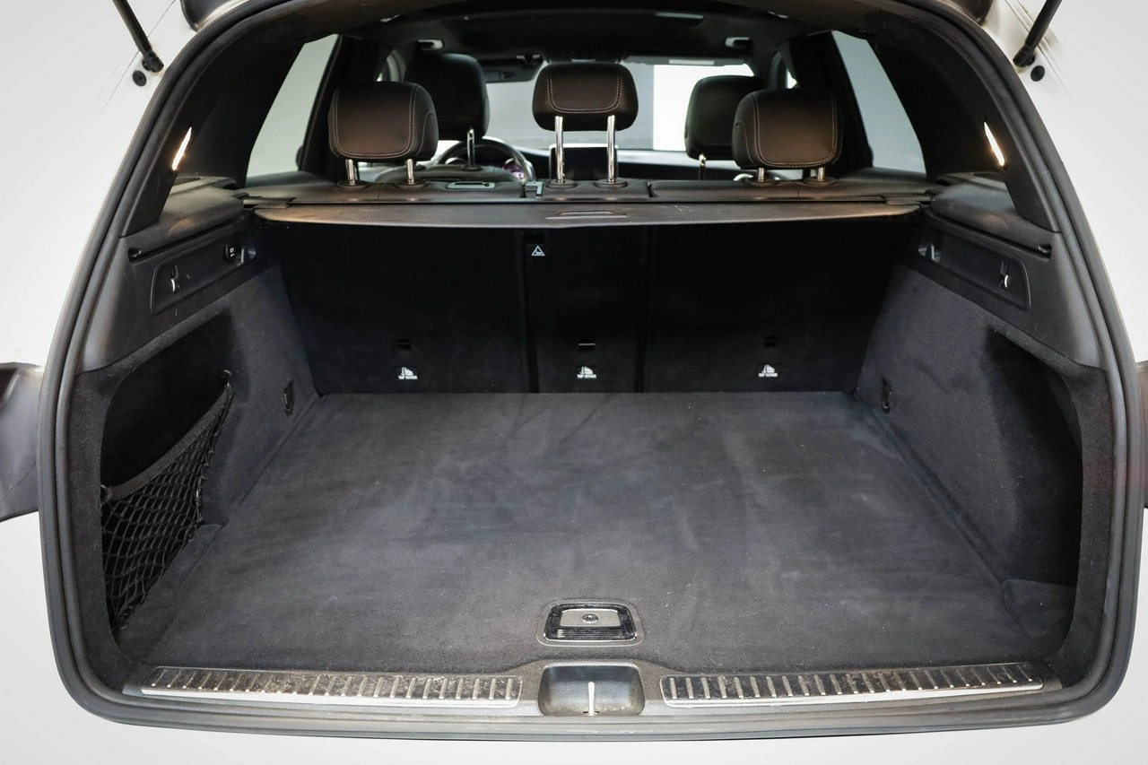 Mercedes GLC 300 - Zdjęcie 15