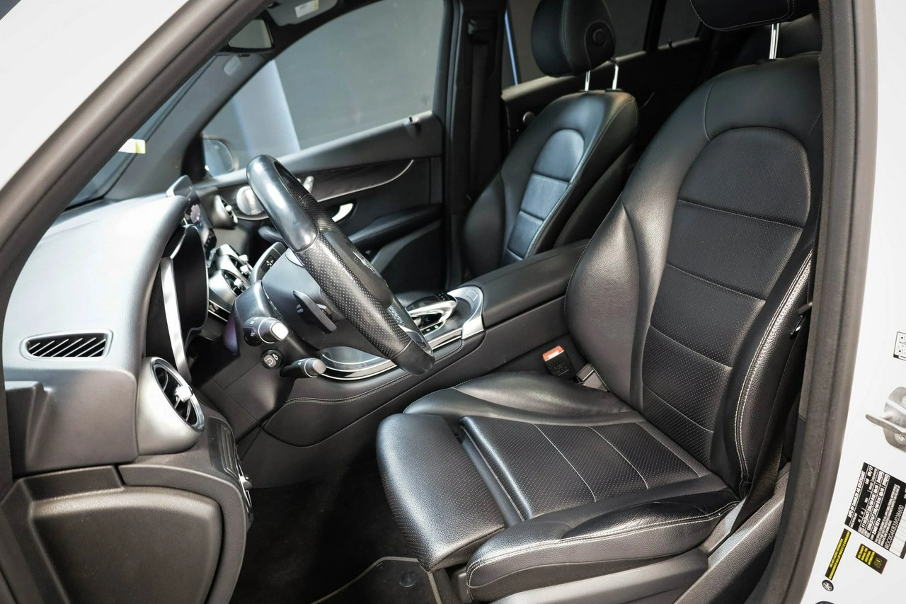 Mercedes GLC 300 - Zdjęcie 19