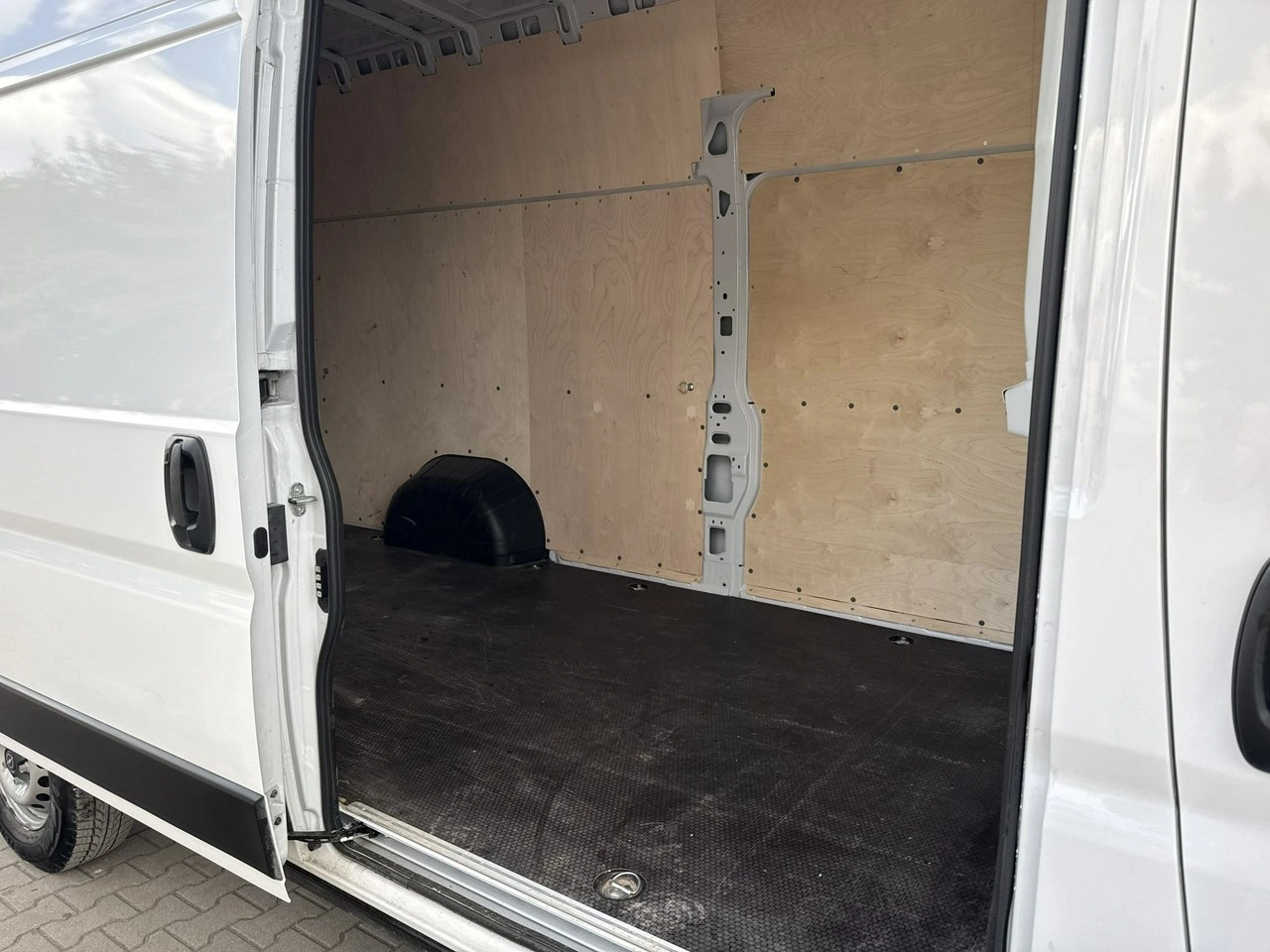 Opel Movano - Zdjęcie 18
