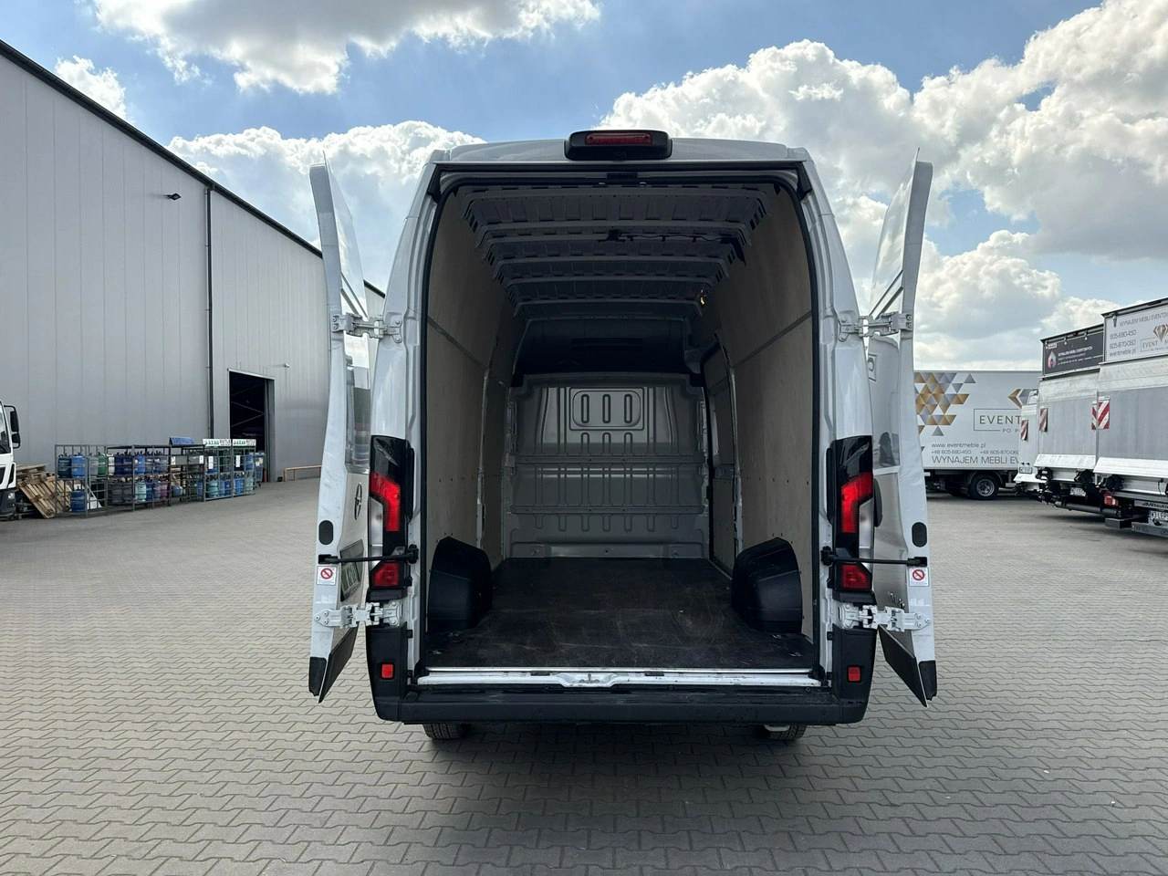 Opel Movano - Zdjęcie 21