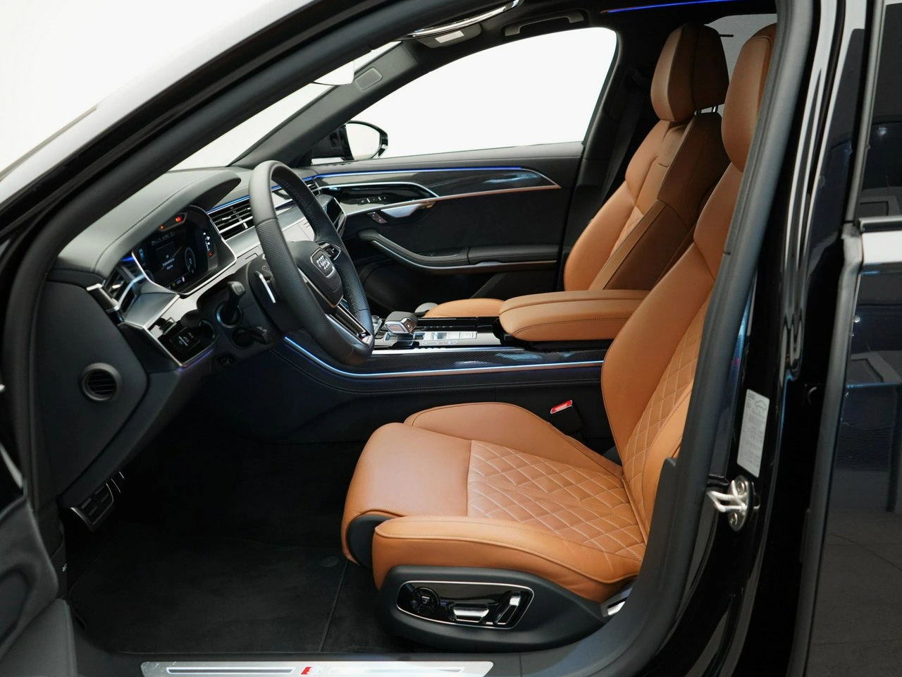 Audi A8 - Zdjęcie 10