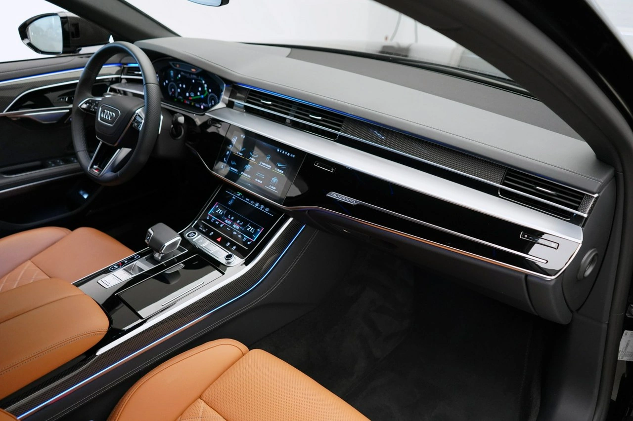 Audi A8 - Zdjęcie 13