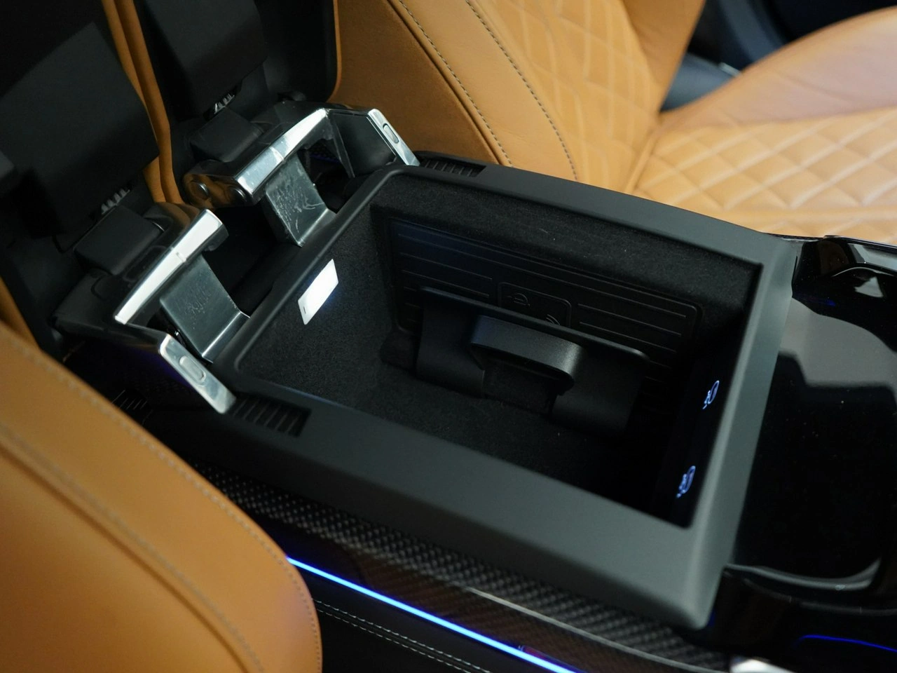 Audi A8 - Zdjęcie 22